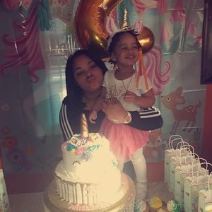 Meet your Posher, Perla